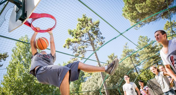 Animations sportives camping Signol