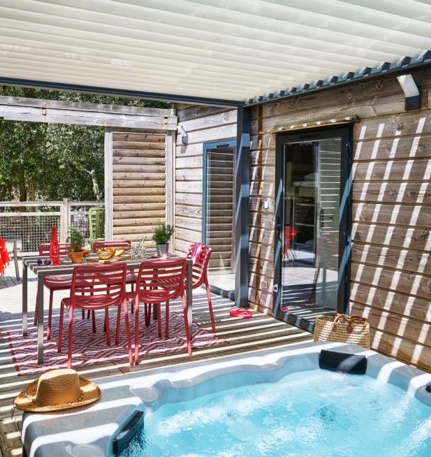 Cottage Prestige avec jacuzzi privatif camping Signol