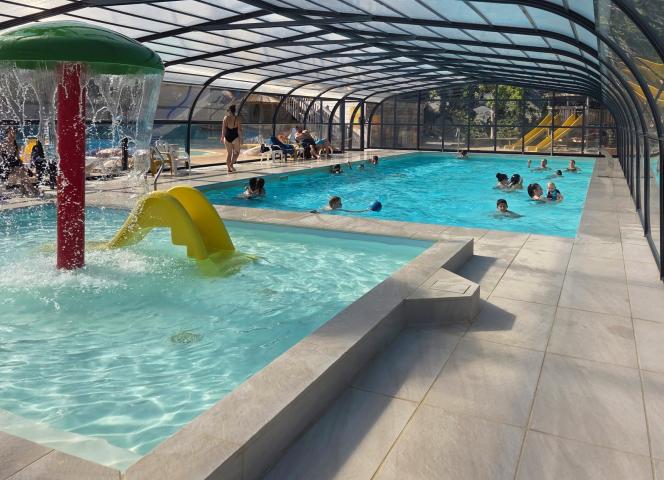 Piscine couverte chauffée camping Guérande
