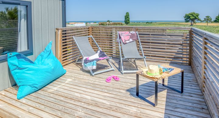 Terrasse mobil-home Famille vue mer camping Les Peupliers Ile de Ré