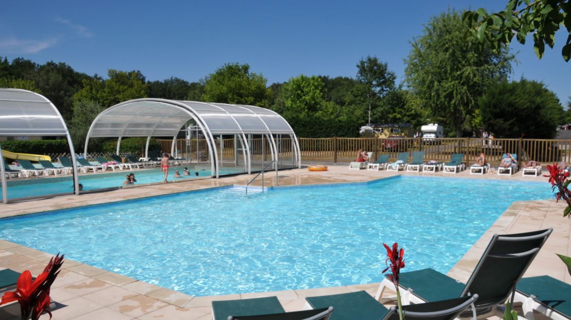 Camping la Mignardière - Destination Châteaux de la Loire - Piscine extérieure