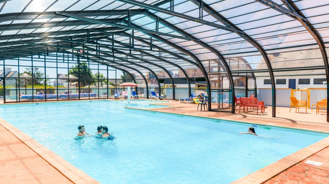 piscine-couverte-chauffee-corniche camping piscine couverte finistere sud