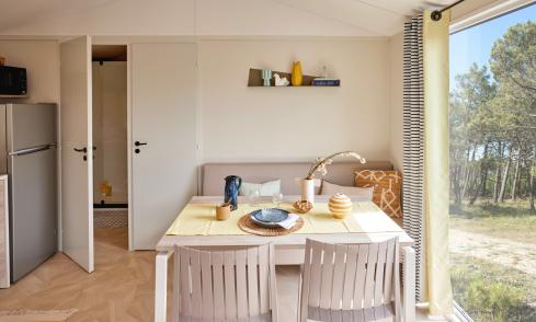 Pièce de vie mobil-home Loggia camping Les Chalands Fleuris