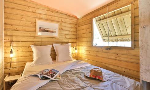 Cabane sur pilotis camping Signol