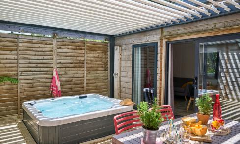 Cottage Prestige avec jacuzzi privatif camping Signol